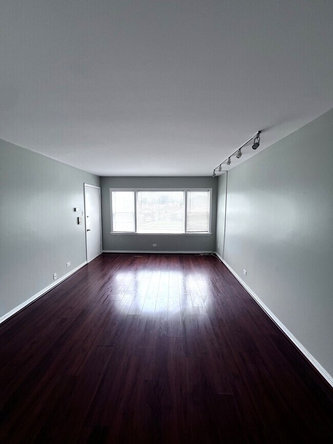 Foto del edificio - 3170 W Meadow Ln Dr