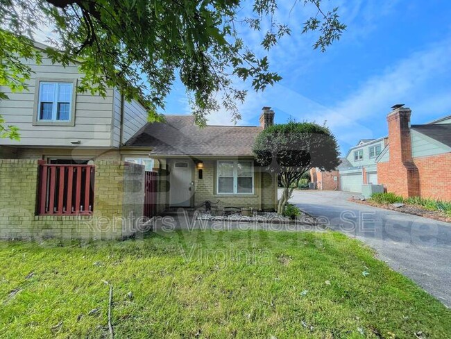 Building Photo - 833 Gadwall Ct