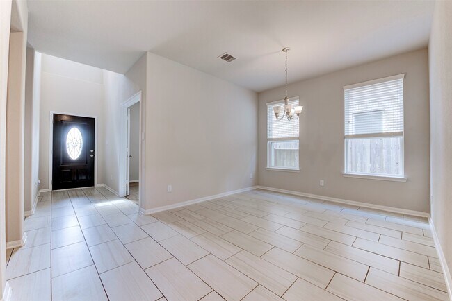 Building Photo - 4542 Medrano Trl