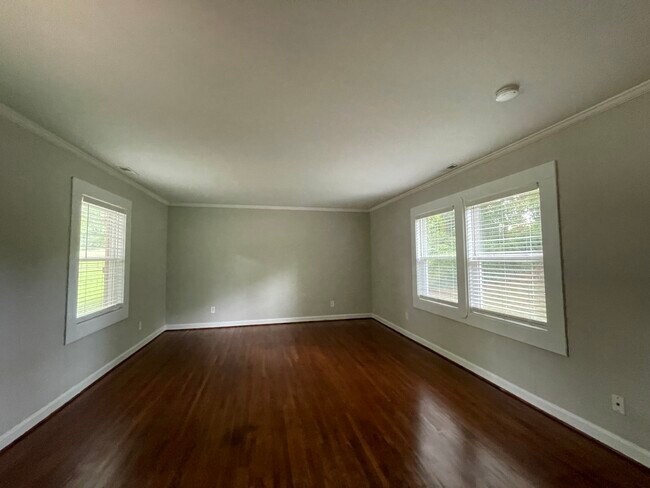 Building Photo - 5818 Whitingham Dr