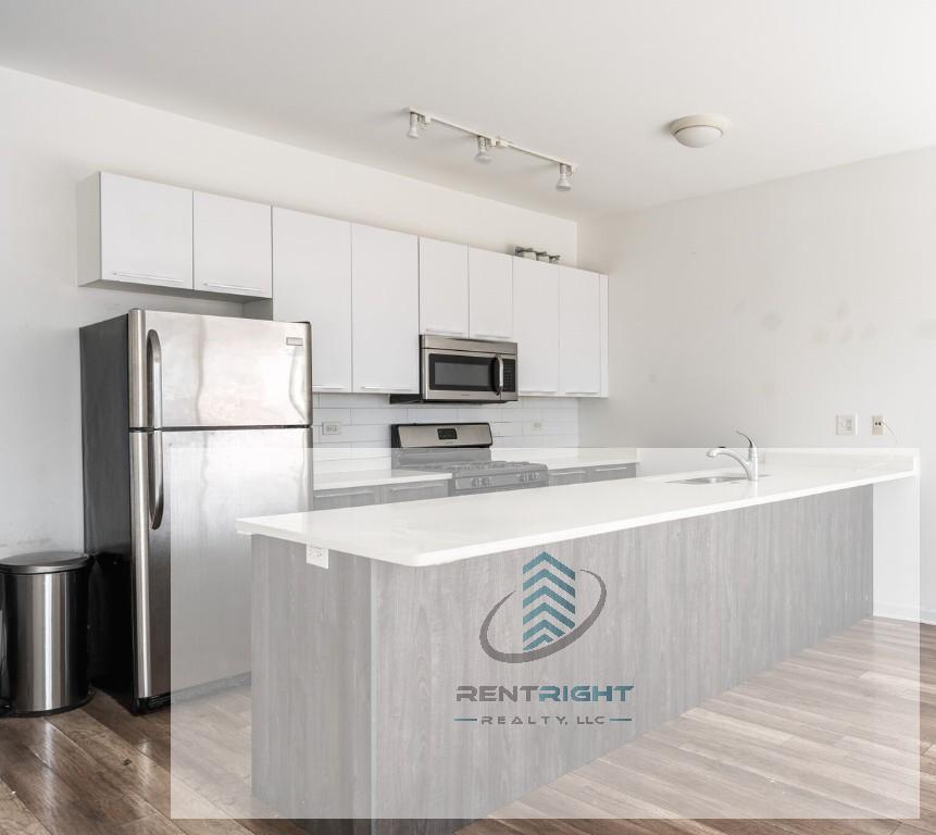 Foto principal - 2700 W North Ave