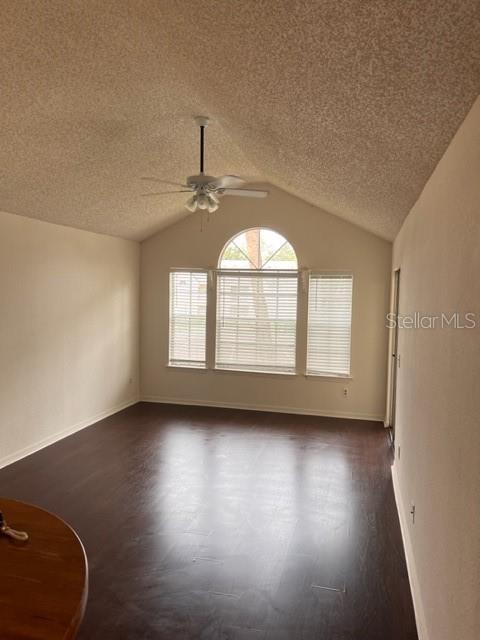 Foto del edificio - 1031 S Hiawassee Rd