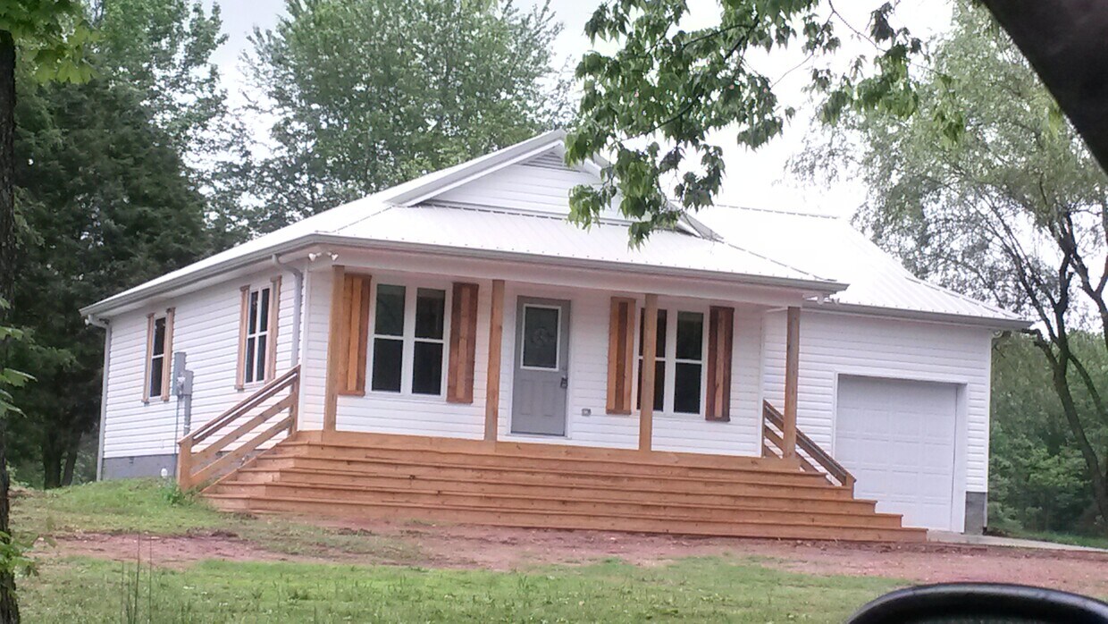 2896 Mosley Ferry Rd, Ashland City, TN 37015 House Rental in Ashland