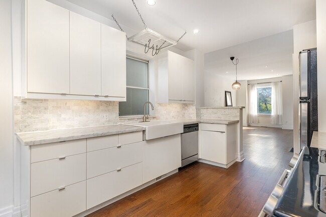 Photo du bâtiment - 114 Shaftesbury Ave