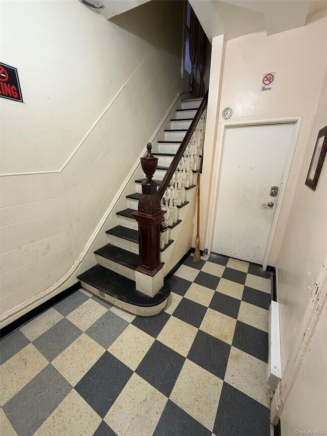 Building Photo - 37 Lutheran St