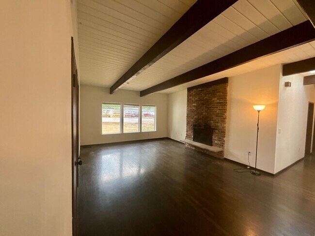 Foto del edificio - Beautiful 3 Bedroom Home in Renton!
