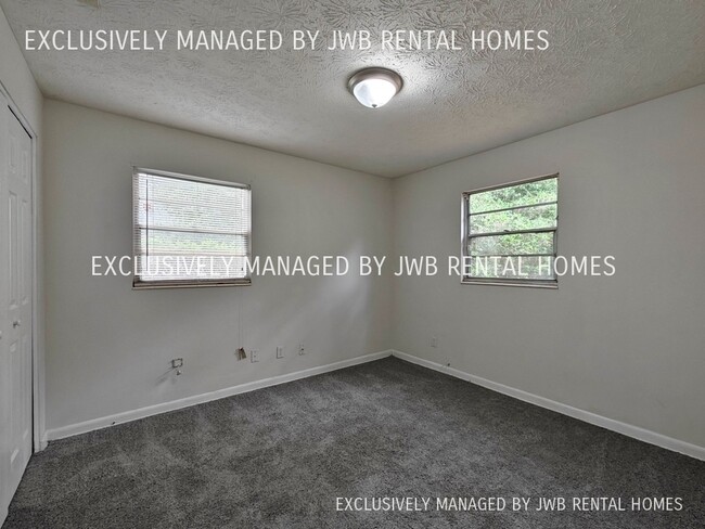 Building Photo - 8539 Darlington Dr