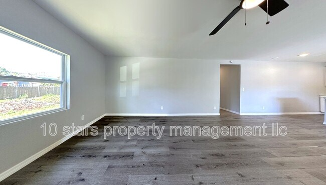 Foto del edificio - 3841 16th Ave S