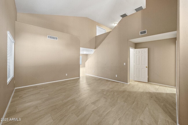 Foto del edificio - 863 S 239th Ln