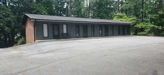 Building Photo - 211 Harbor Dr