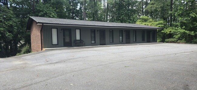 Building Photo - 211 Harbor Dr