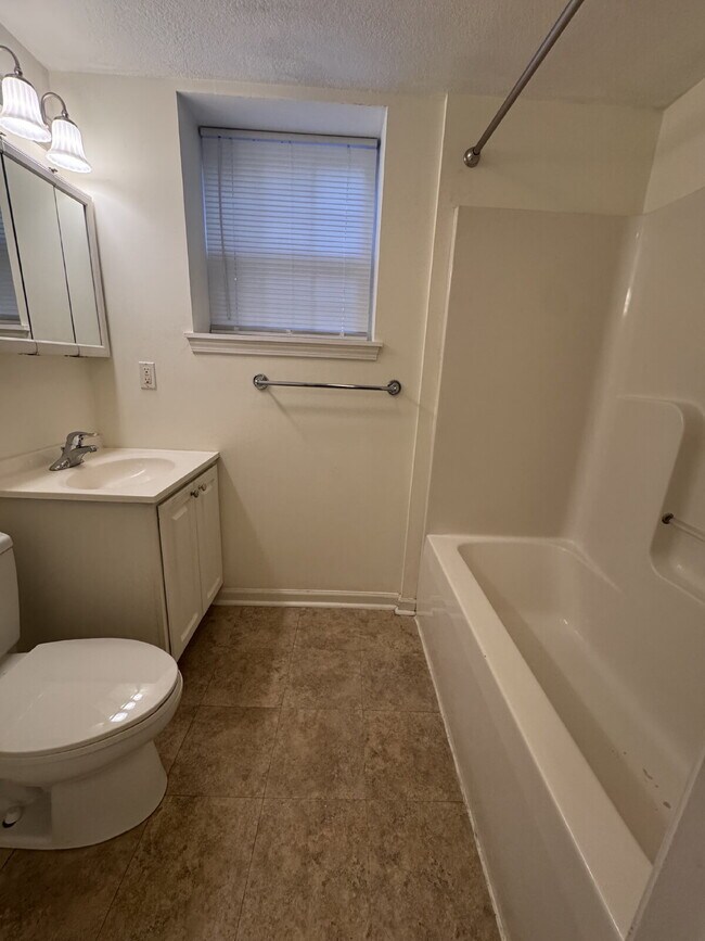 Foto del edificio - 1416 Highland Ave