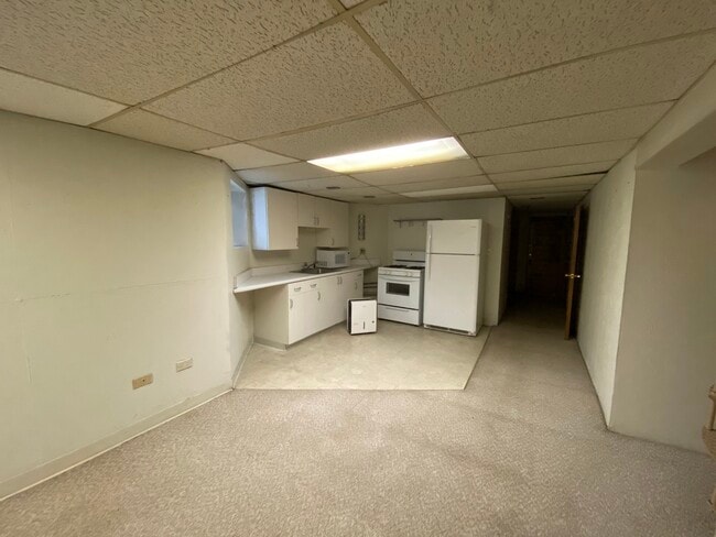 Building Photo - 1243 W Newport Ave