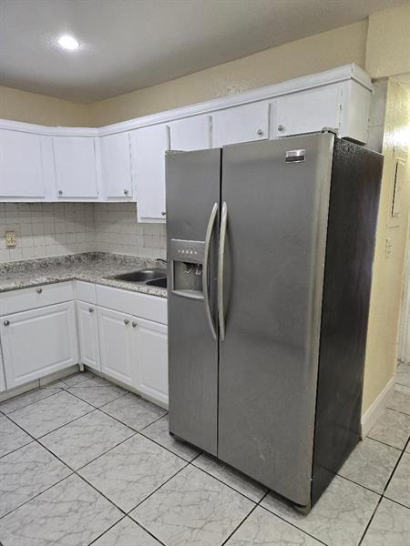 Building Photo - 5461 SW 38th Ct
