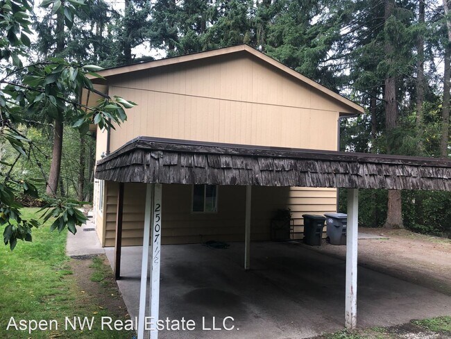Foto del edificio - 2 br, 1 bath House - 2507 1/2 B Street