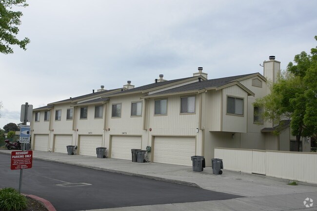 Building Photo - Livermore Downs Condominiums