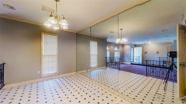 Building Photo - 3515 Foxhall Dr