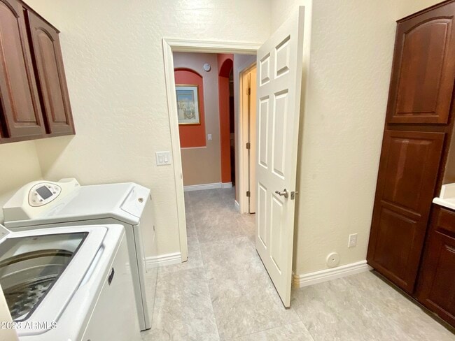 Building Photo - 4513 W Heyerdahl Dr