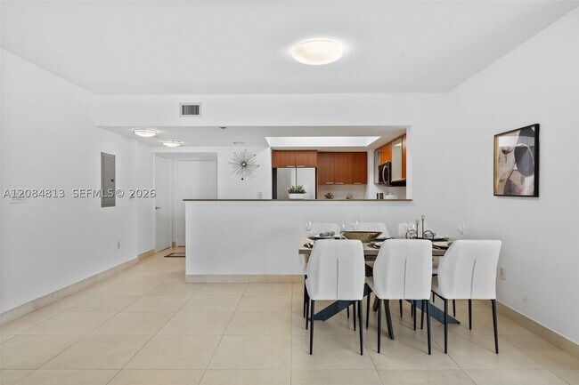 Foto del edificio - 16699 Collins Ave