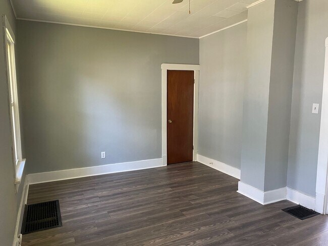 Building Photo - Great Home in West Peoria