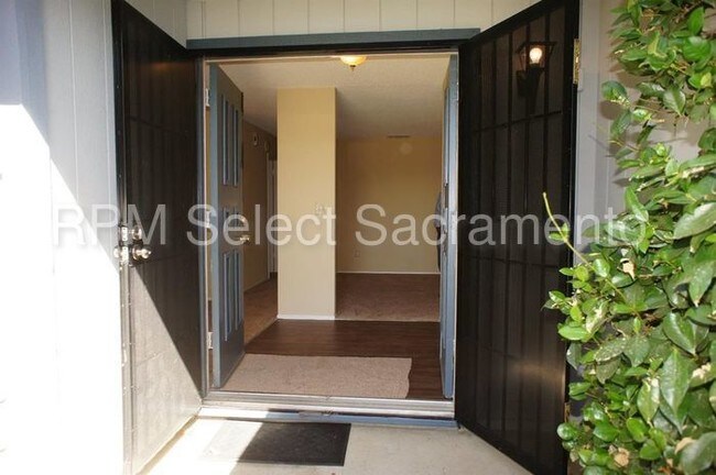 Foto del edificio - 5277 Eden View Dr
