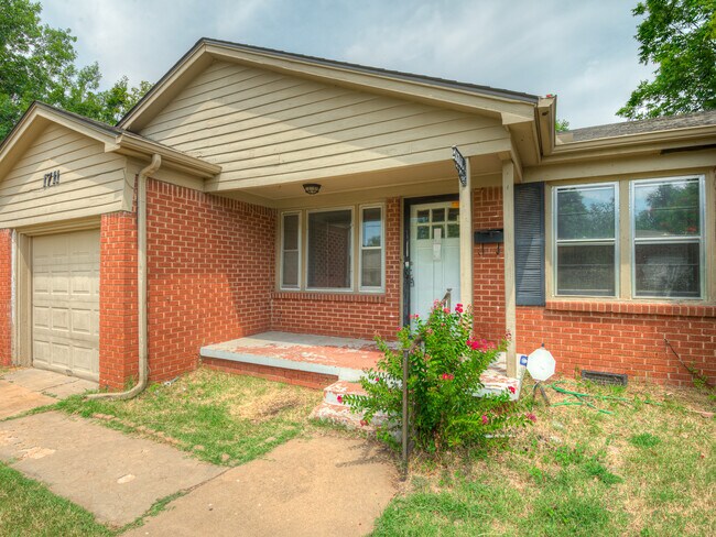 Building Photo - 1711 Brighton Ave