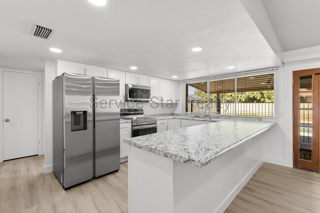 Foto del edificio - 2924 West Myrtle Ave