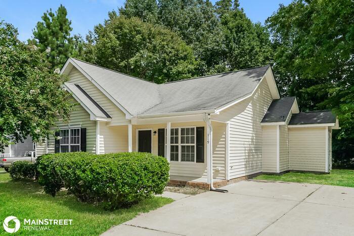 Foto principal - 119 ST JOHNS ST, KNIGHTDALE, NC 27545