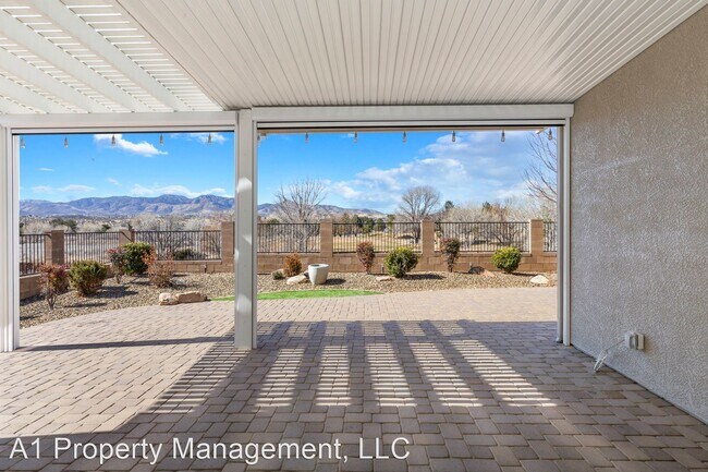Building Photo - 3 br, 2 bath House - 800 N Morales Street