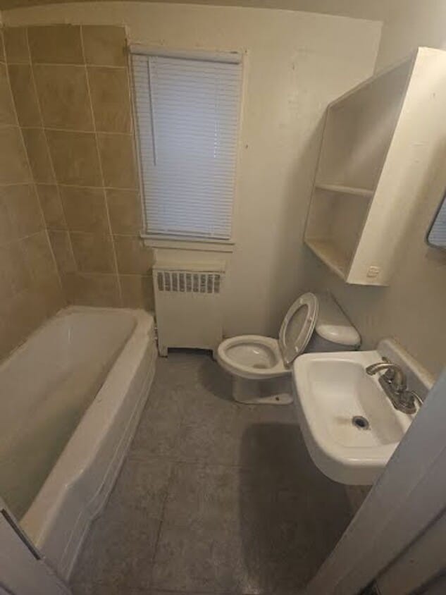 Building Photo - 508 W Maple St