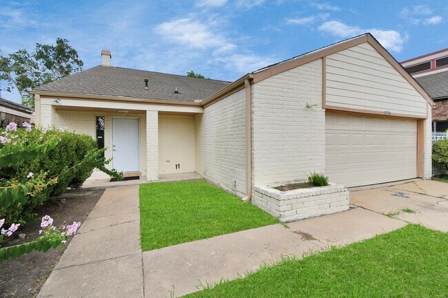 Foto del edificio - 11730 Zarroll Dr
