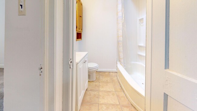Foto del edificio - Newly Renovated 3 Bedroom Home with New Ca...