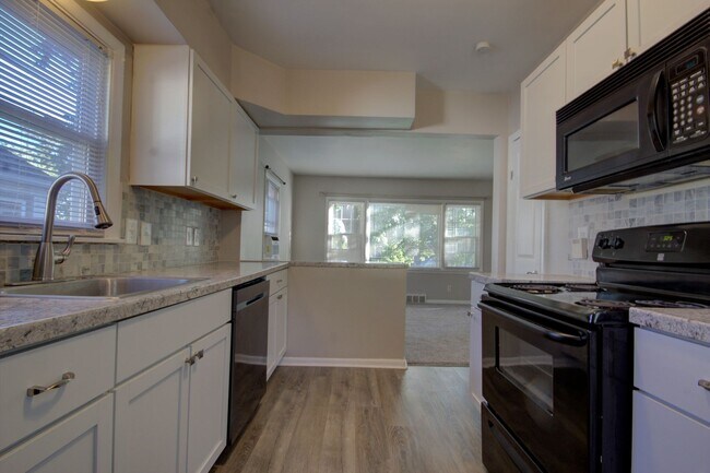 Foto del edificio - 3 Bed Bettendorf Home