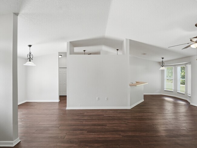 Foto del edificio - 2368 Sweetwater Blvd