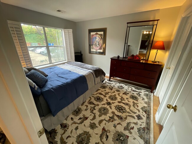 Master bedroom - 900 Taylor St