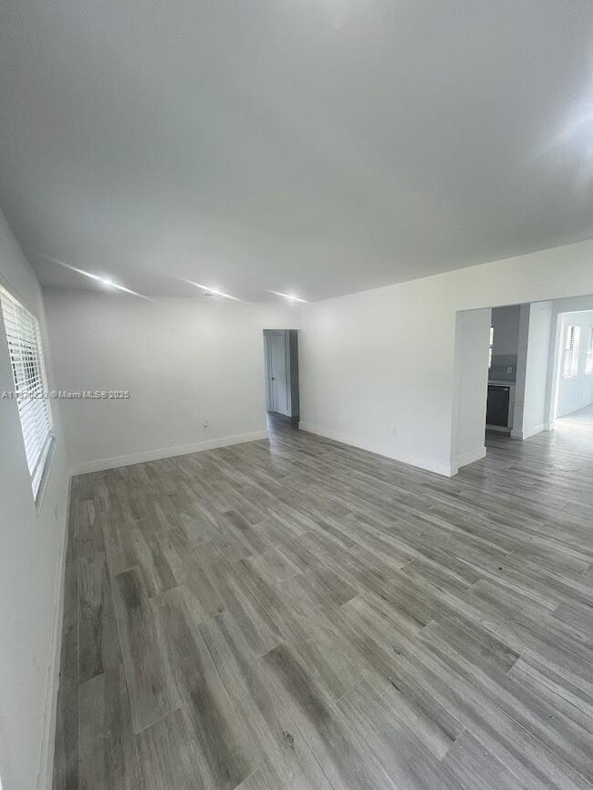 Foto del edificio - 6060 SW 16th Terrace