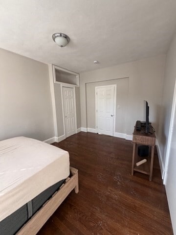 Building Photo - 132 Chelsea St