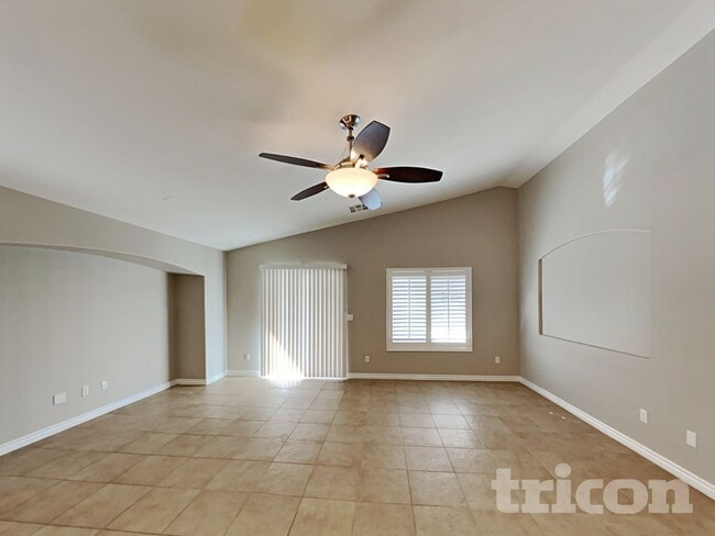 Building Photo - 437 Orchid Oasis Ave