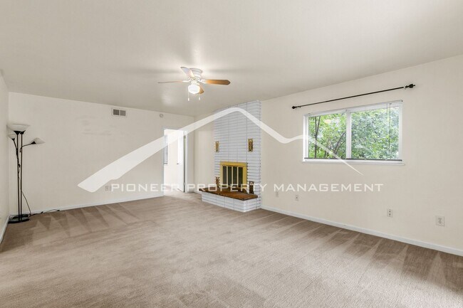 Building Photo - Cozy Home in with Central A/C and Covered ...