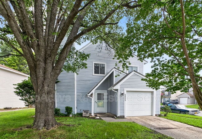 Photo - 5025 Halwell Dr House
