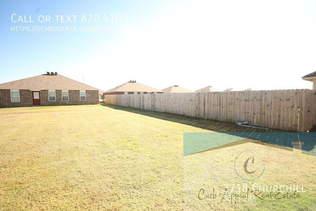 Building Photo - Move in special $800!!  Beautiful 3 bed / ...