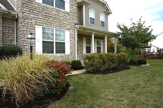 Foto del edificio - 8616 Maple Leaf Ct