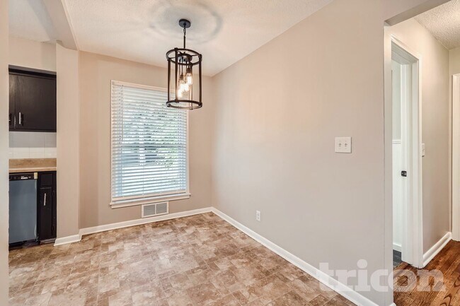 Foto del edificio - 4020 Nevada Ave N