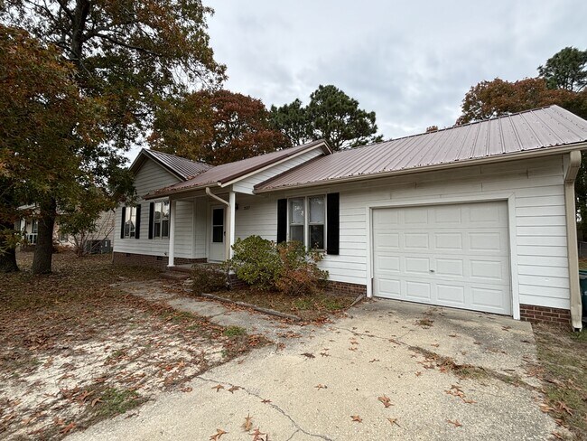 Building Photo - 3537 Ireland Dr