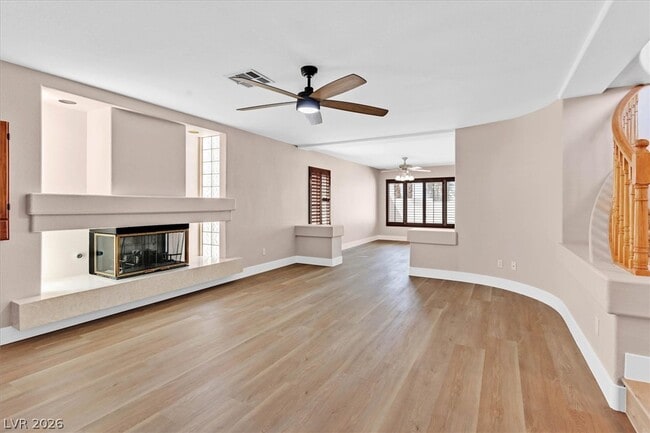 Foto del edificio - 2704 Timber Crossing Ct