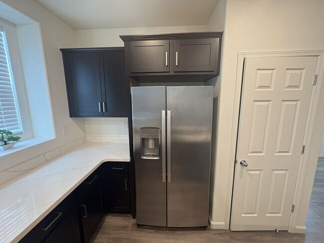 Foto del edificio - 8213 Ocho Wy