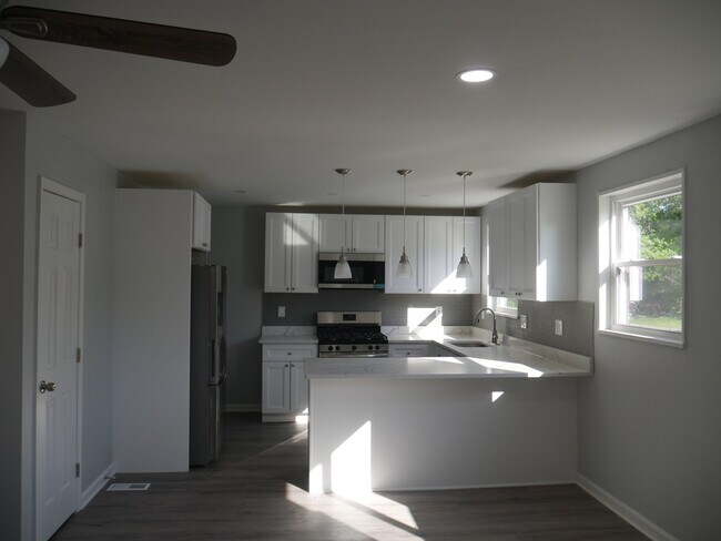 Foto del edificio - 2312 Wintergreen Ave