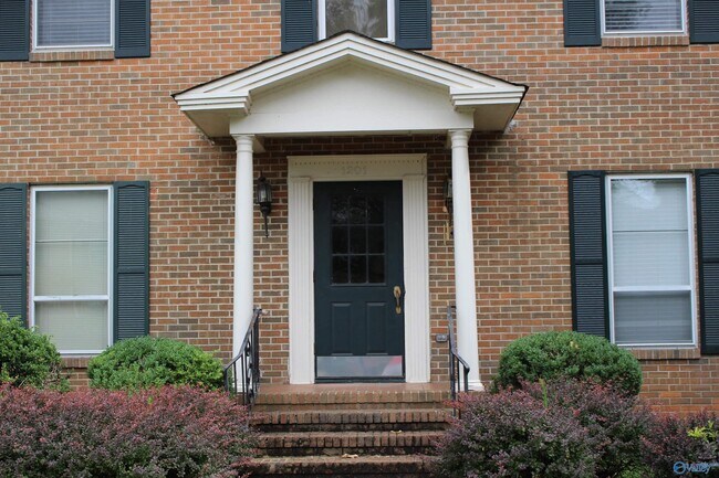 Building Photo - 1201 Bailey Cove Cir SE