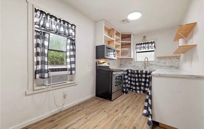 Foto del edificio - $1500 move-in special