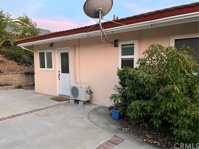 Building Photo - 15985 Leander Dr
